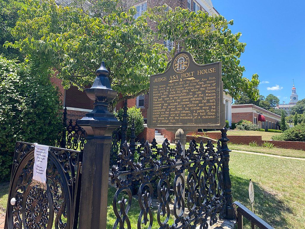 History marker of the Cannonball House