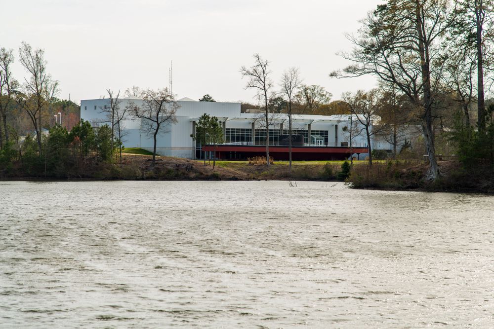 Lake in front of the Mariners' Museum and Park