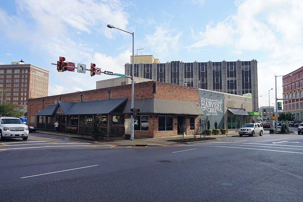 Exterior of Harvest Grill