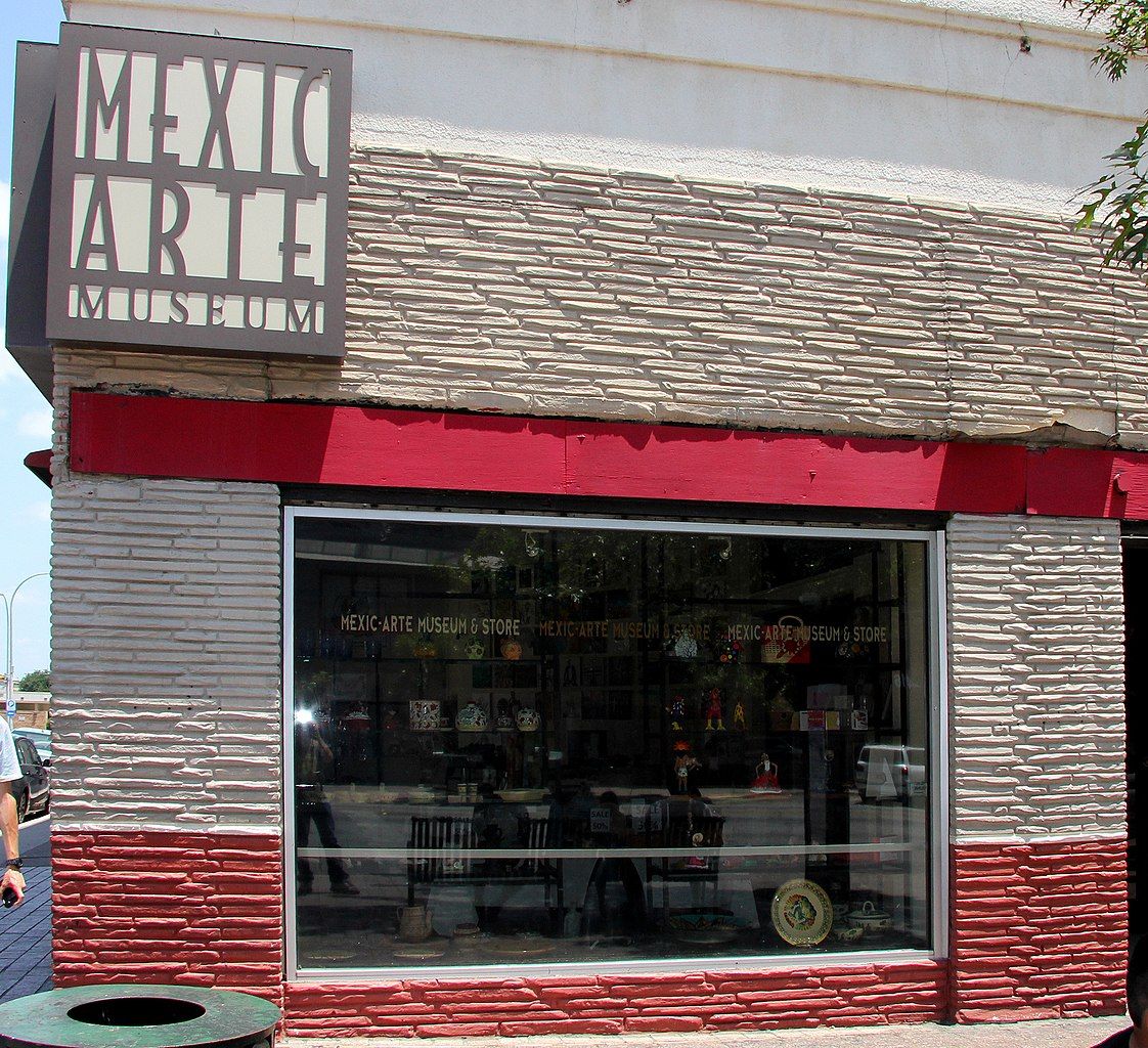 Closer view of the Mexic-Arte Museum