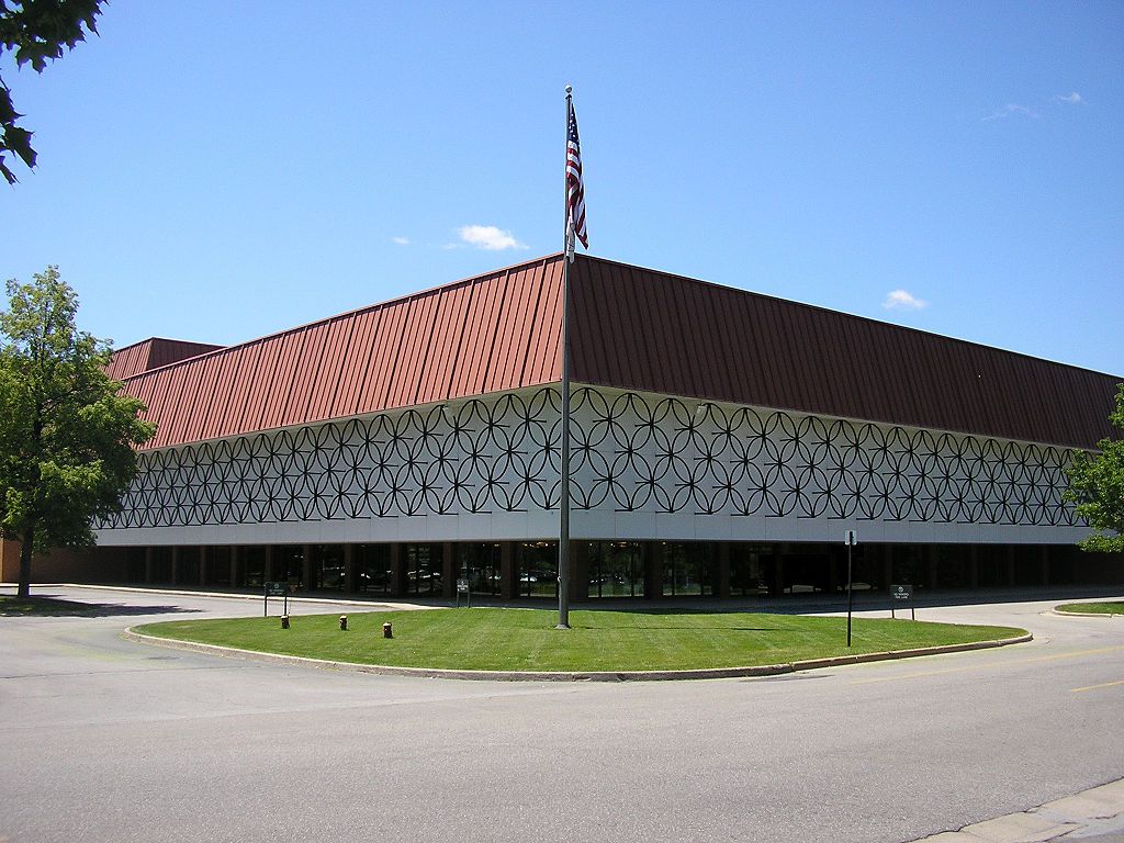 Exterior of Midland Center for the arts