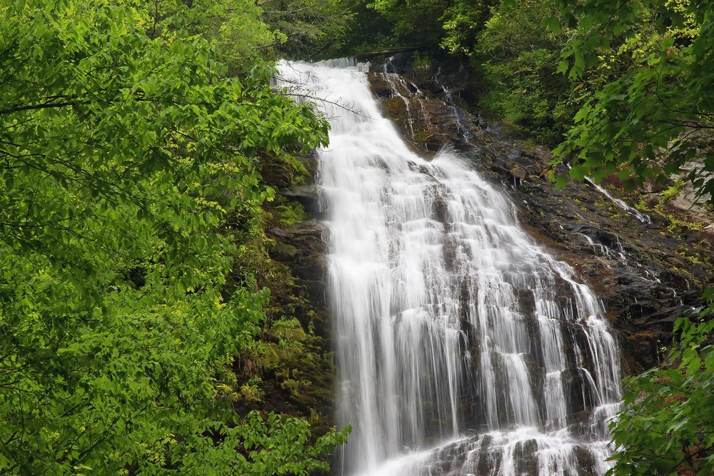 Gorgeous Mingo Falls in Cherokee