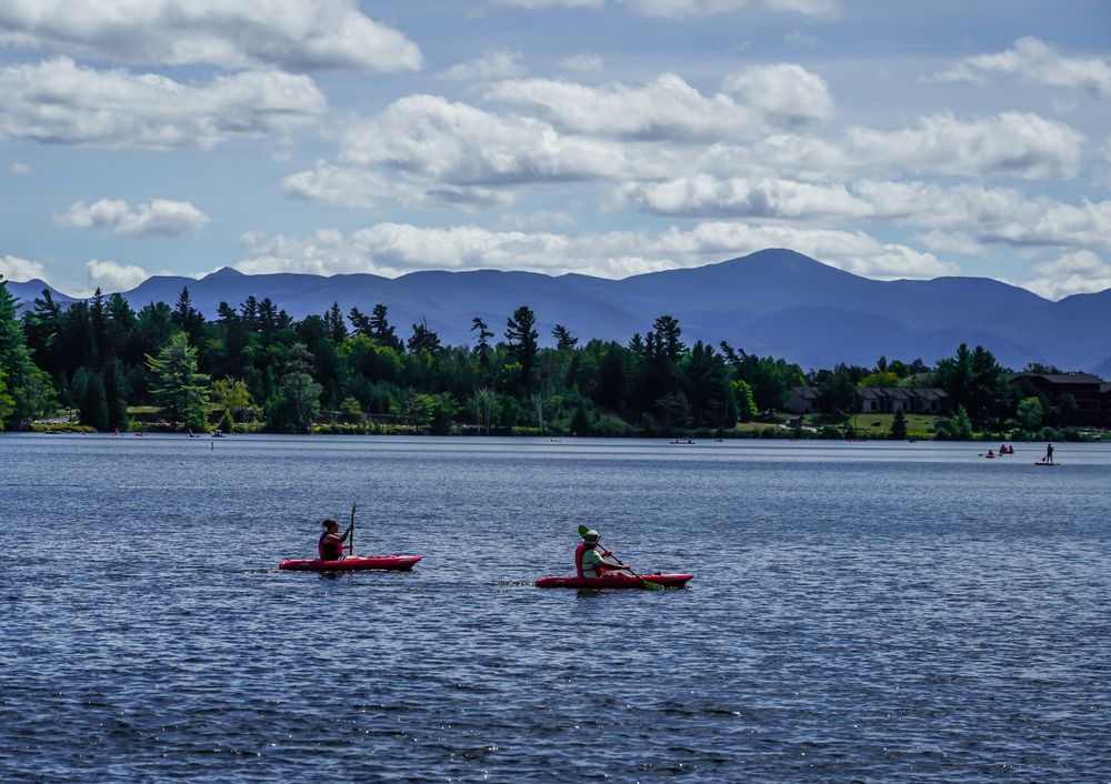 Two people kayaking in Mirror lake