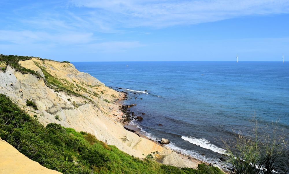 View of Mohegan Bluffs