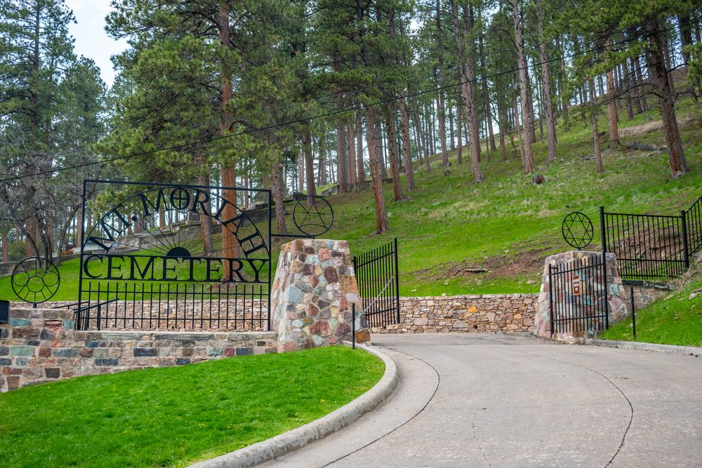Entrance of Mount Moriah Cemetery