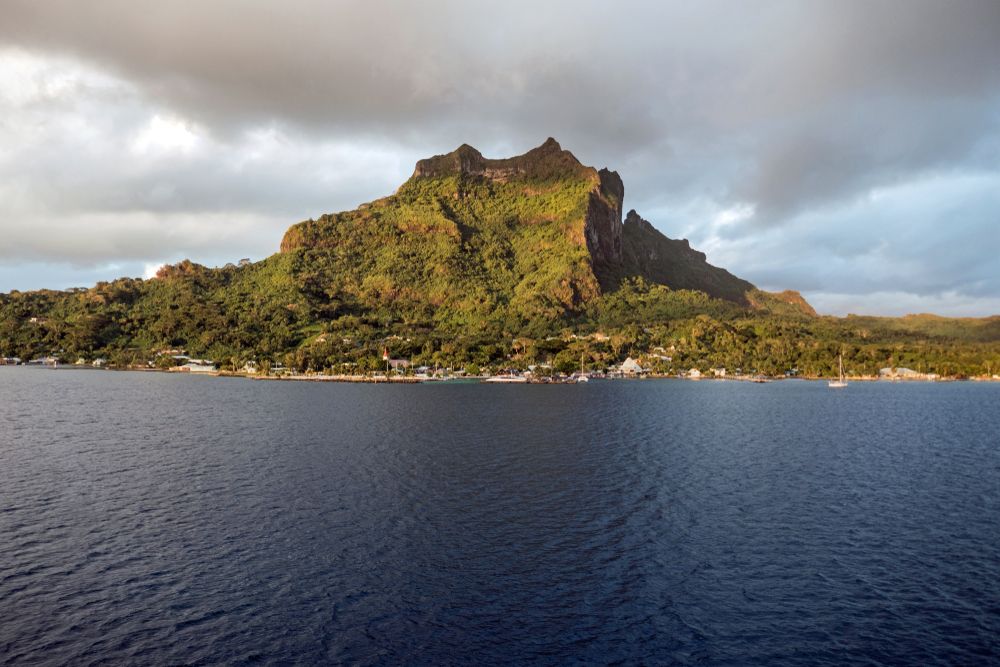 Mount Pahia in Bora Bora