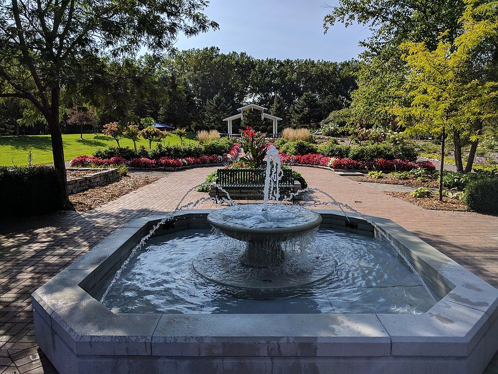 Fountain at the Muriel Sahlin Arboretum