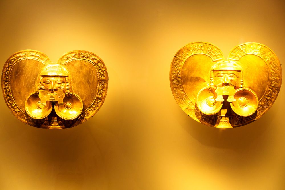 Gold sculptures in Museo del Oro
