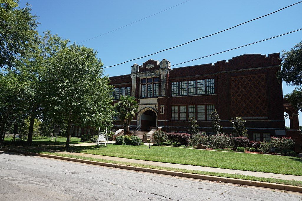 Exterior of the Museum Of East Texas Culture