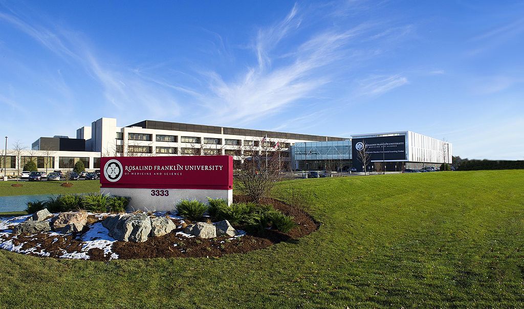 Welcome sign and exterior of Rosalind Franklin University