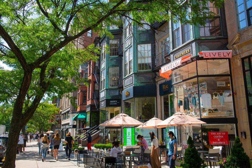 Outdoor dining at Newbury Street
