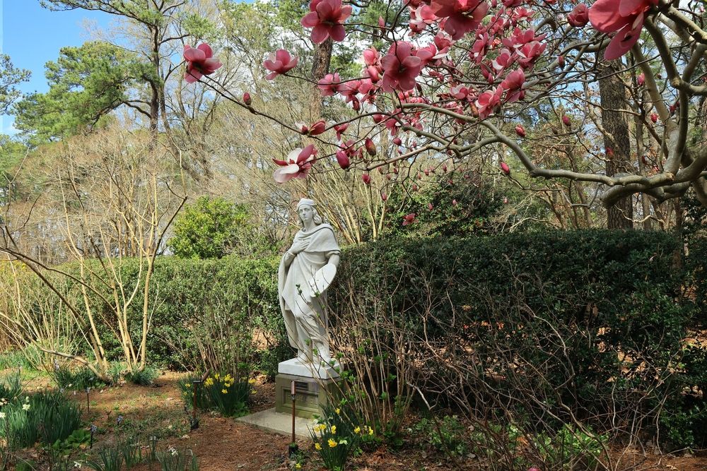 A statue at Norfolk Botanical Gardens