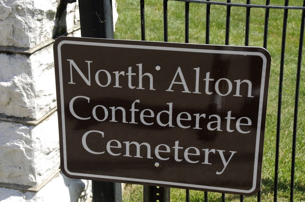 Signage of North Alton Confederate Cemetery