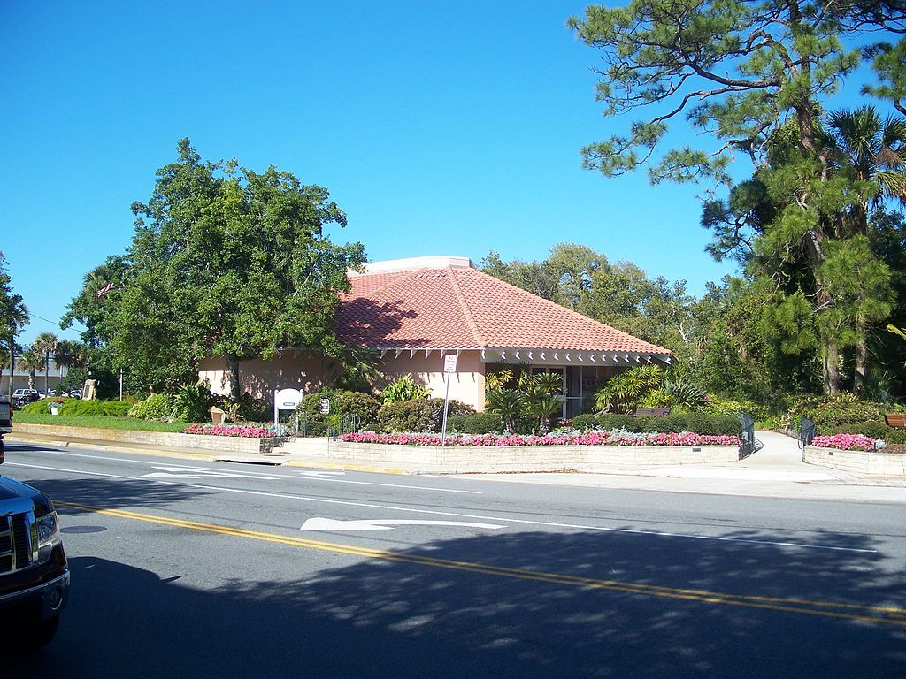 Street view of the Ormond Memorial Art Museum & Gardens
