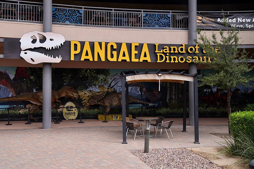 Exterior view of the Pangaea Land of the Dinosaurs