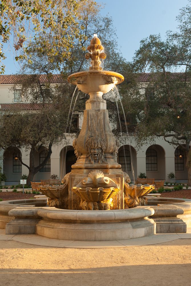 Fountain at Pasadena City Hall