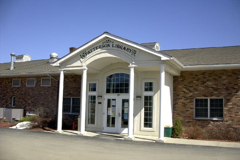 Entrance to Patterson Library