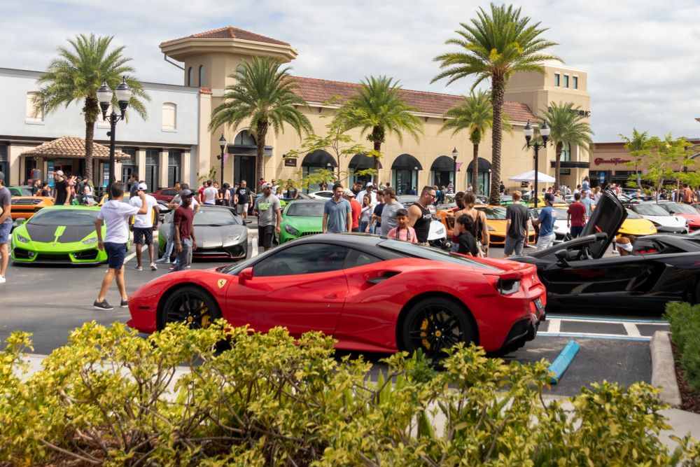 Supercar shows at Pembroke Gardens