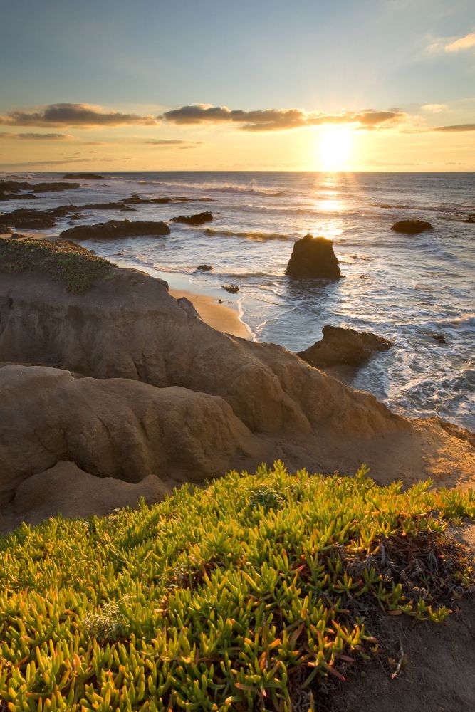 Sun rise at the Pescadero State Beach