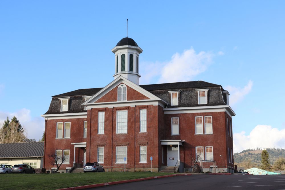 Front view of Philomath Museum