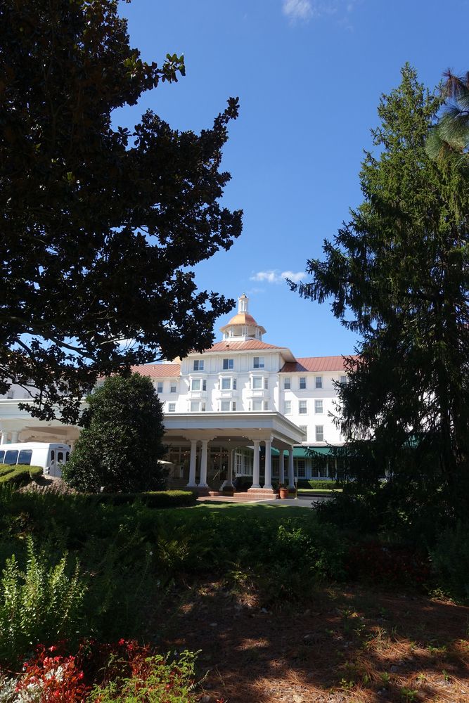 Pinehurst Resort with beautiful plants and lawn