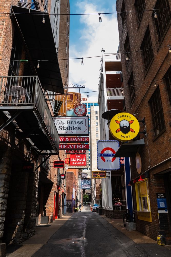 Shops at the Printers Alley