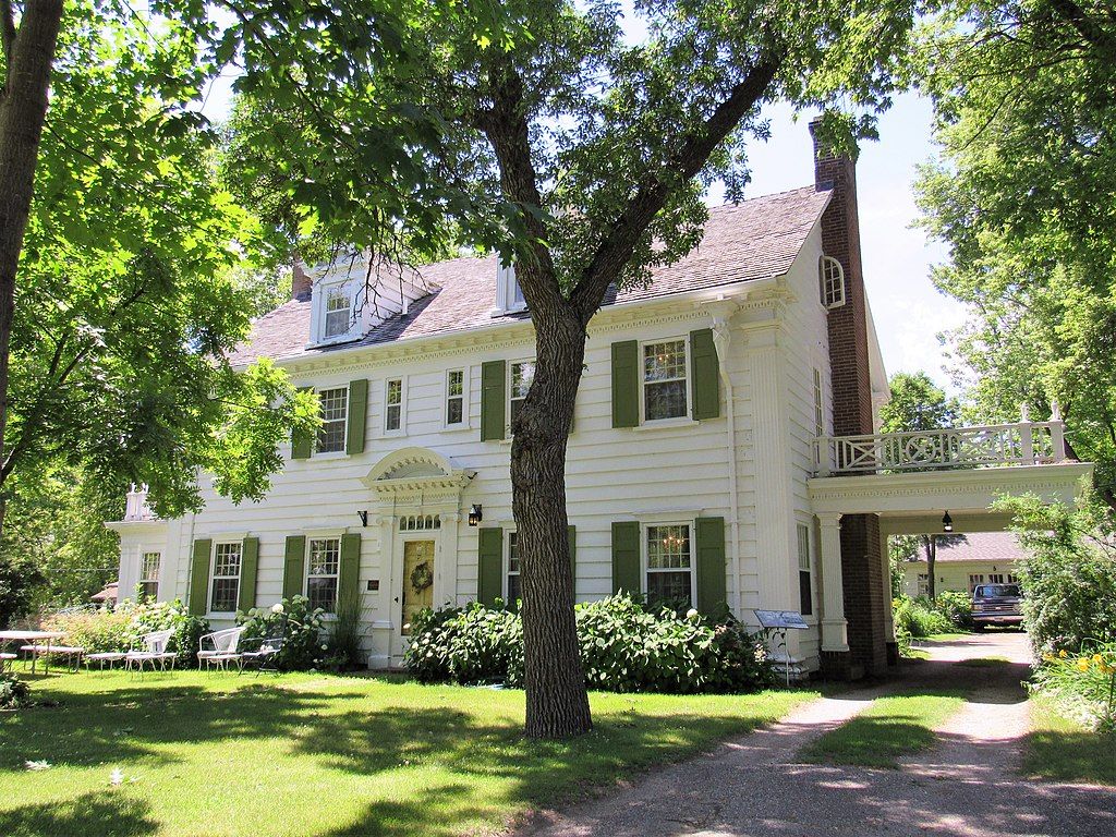 Facade of Prospect House & Civil War Museum
