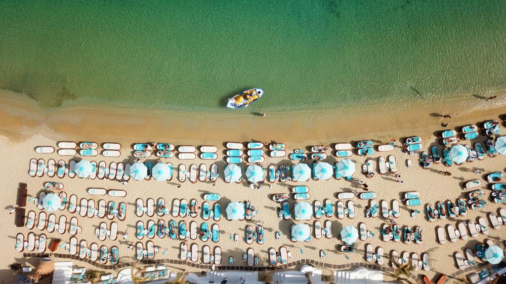 Psarou Beach