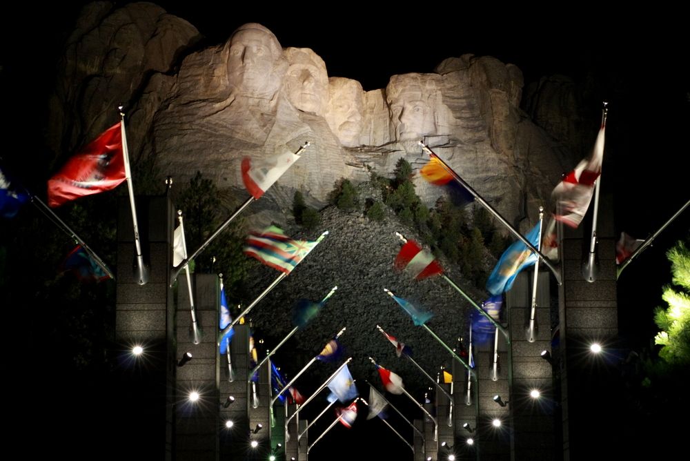 Night time view of Mount Rushmore National Memorial