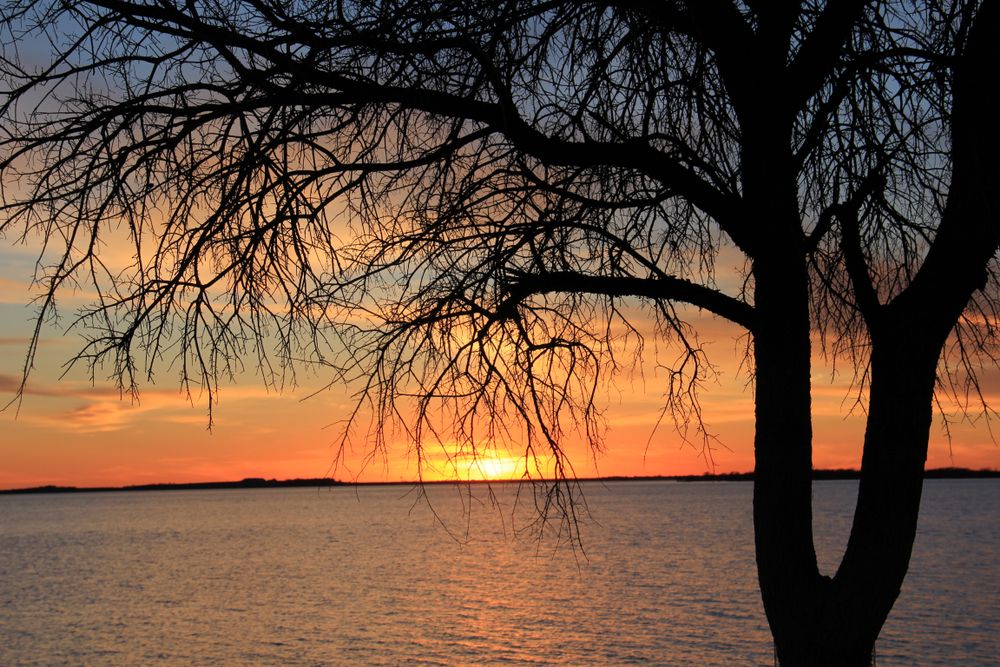 Picturesque sunset at Ray Roberts Lake State Park