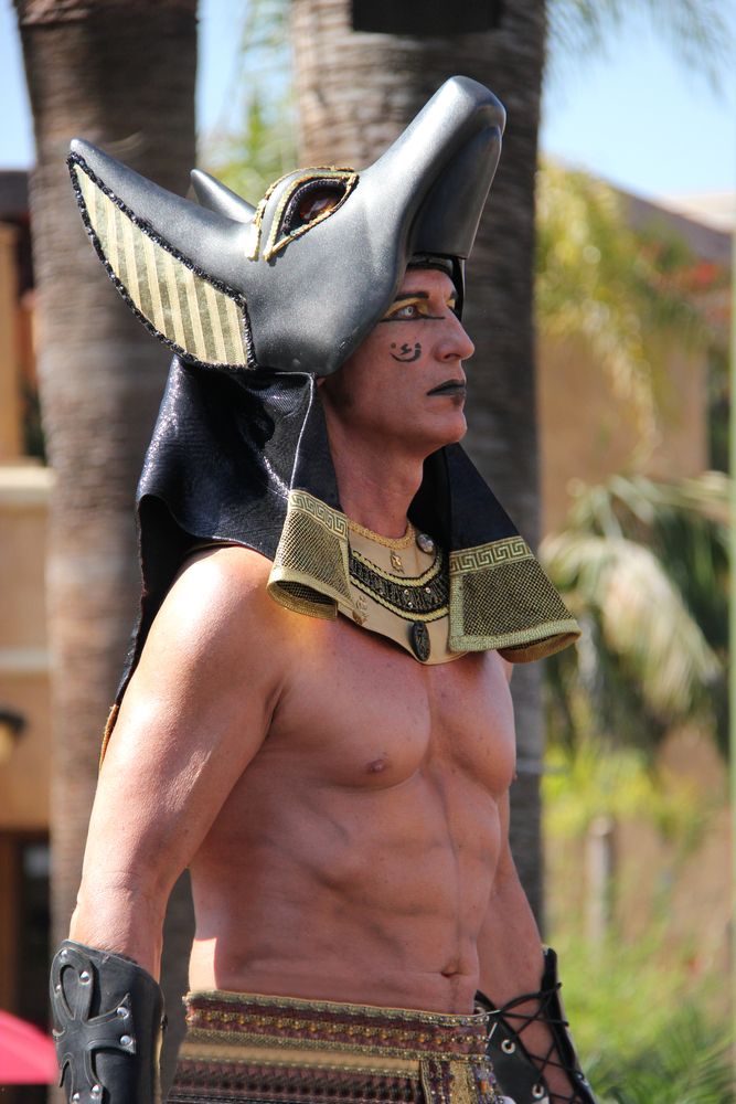 A man dressed like a character from Mummy at Revenge of the Mummy ride in Universal Studio