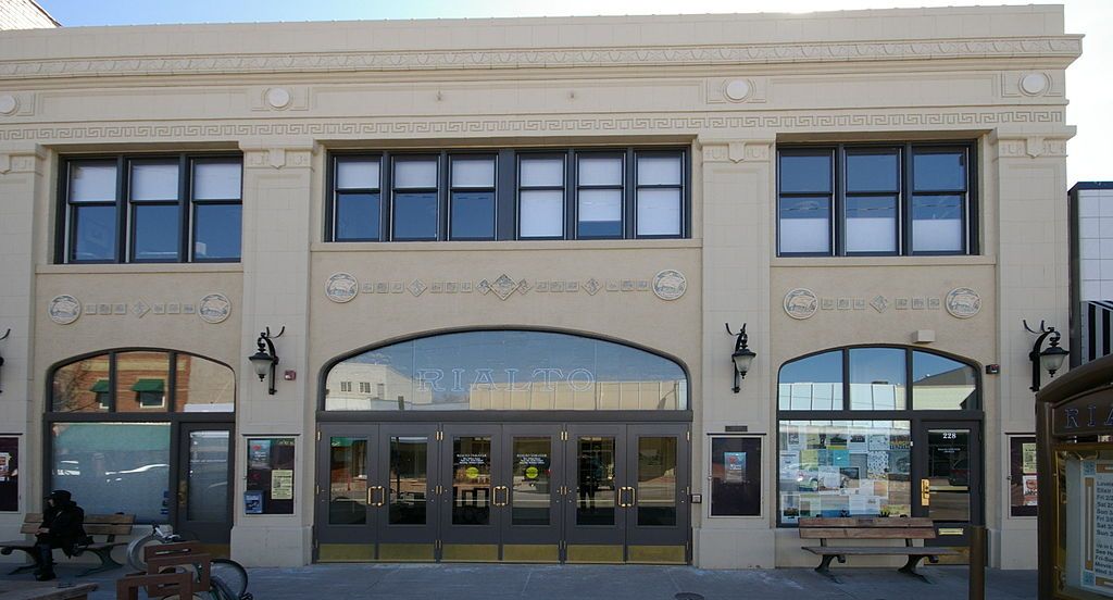 Front view of Rialto Theater