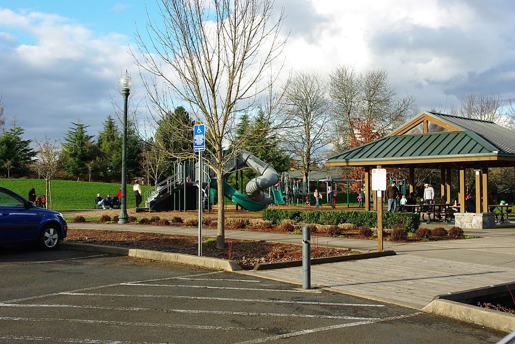 Play area at Rood Bridge Park