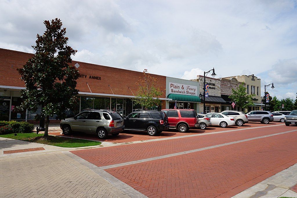 Exterior of Plain & Fancy Sandwich Shoppe