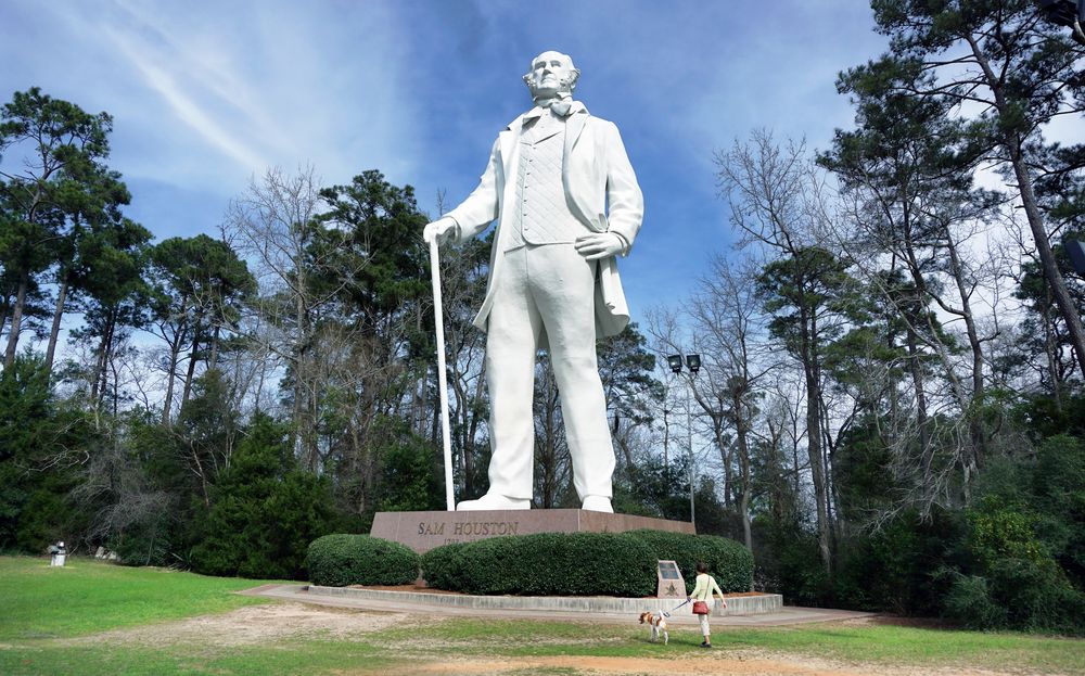 Front view of the Sam Houston Statue