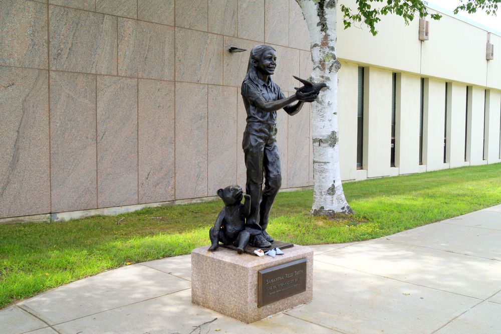 Statue of Samantha Smith