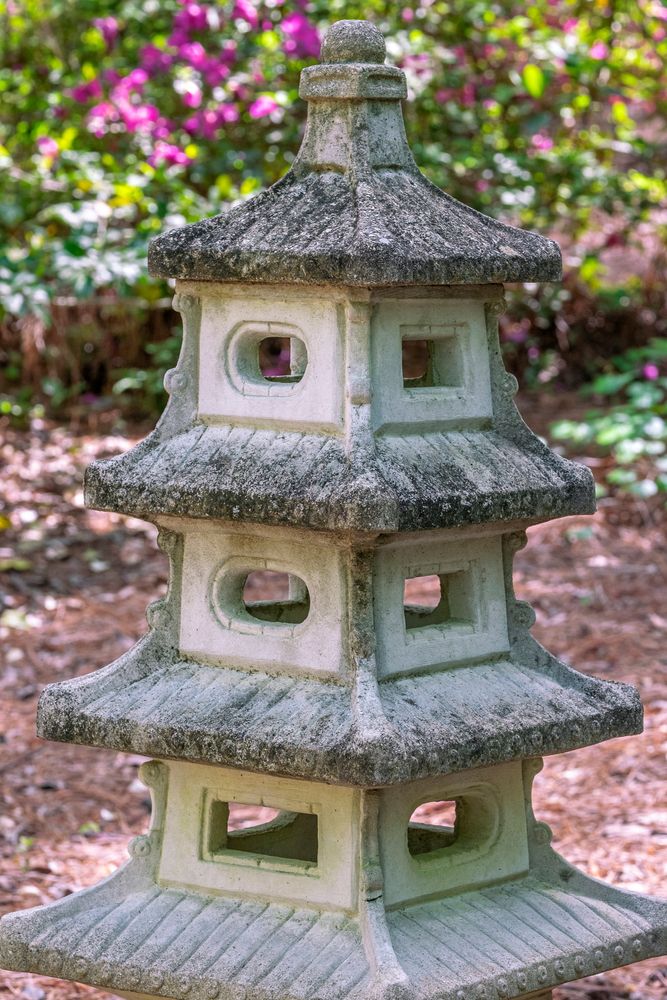Japanees style architecture at Sandhills Horticultural Gardens
