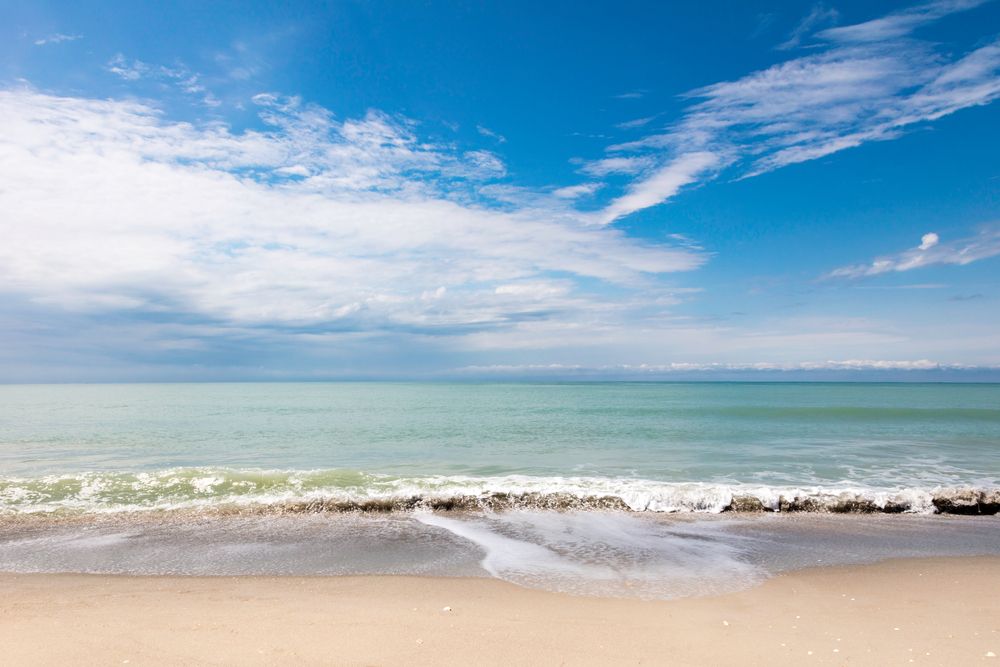 15 Serene US Beach Destinations for the Off-Season Traveler