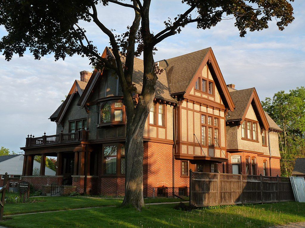 Outside view of Sauk County Historical Museum