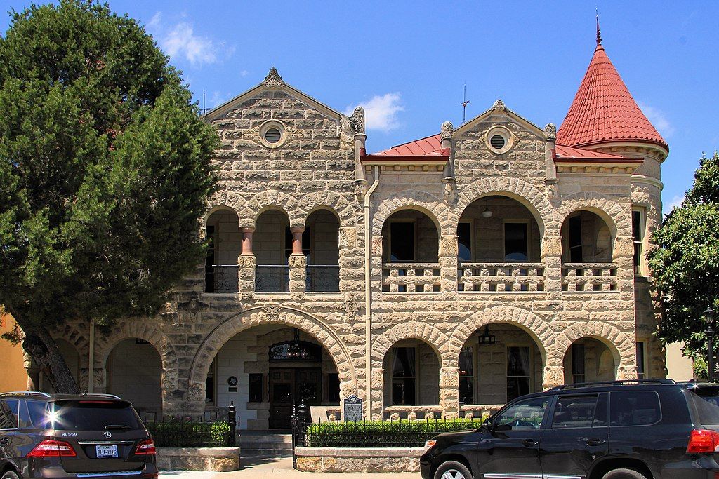Schreiner Mansion