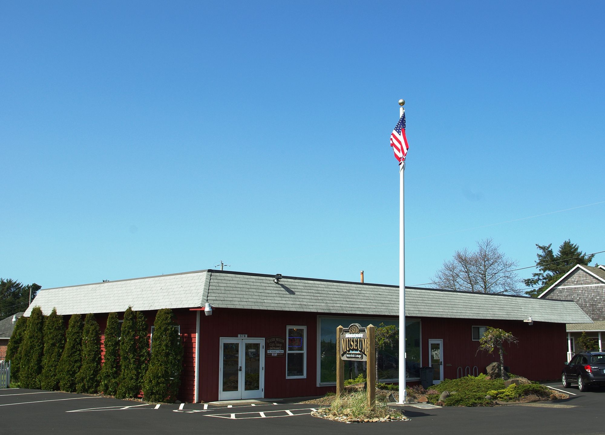 Exterior view of the Seaside museum and Historical Society