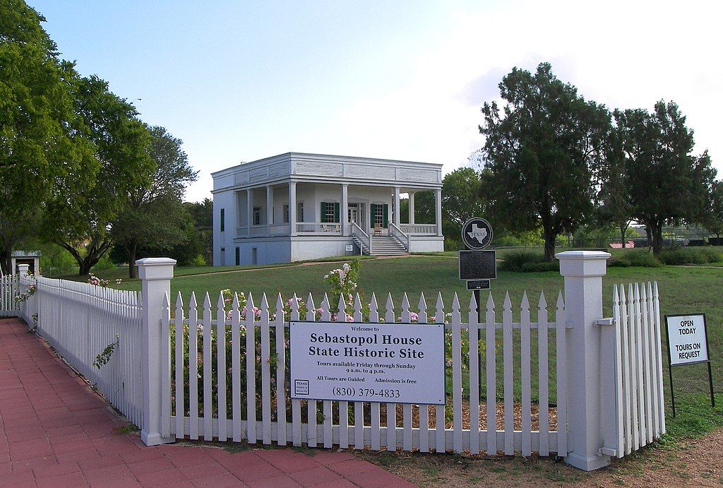 Front View of Sebastopol House Historic Site