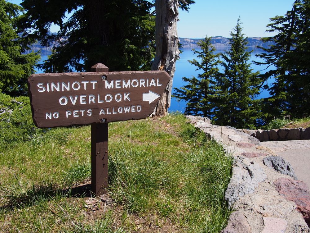Sign board at Sinnot Memorial Overlook