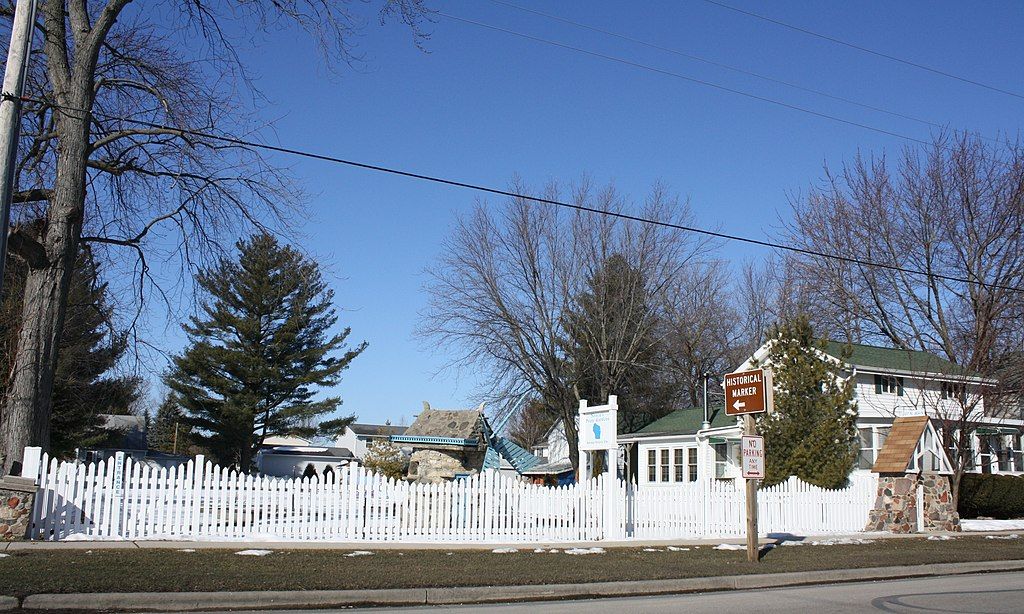 Street view of Sisson's Peony Gardens