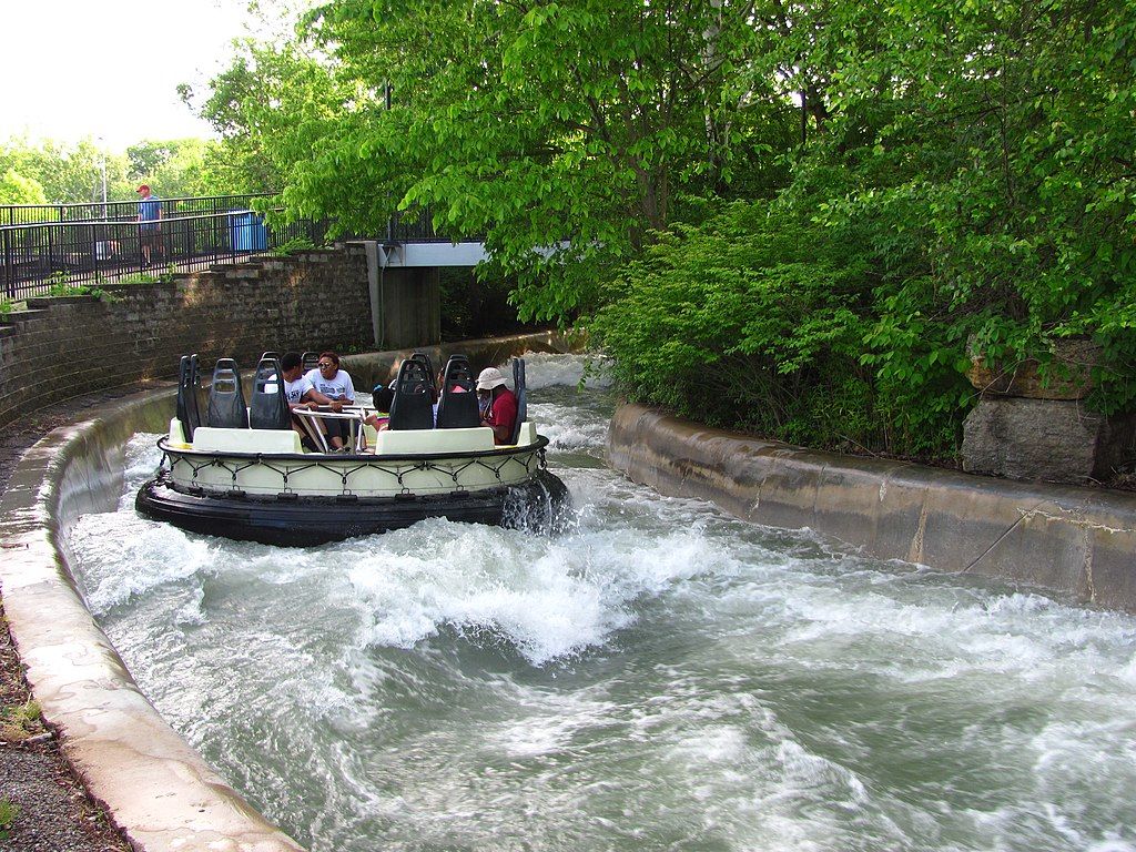 Thunder river at the Six Flags St. Louis