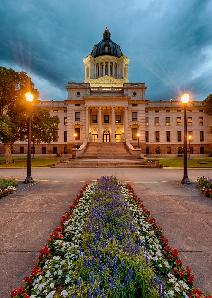 Exterior view of South Dakota State Capitol