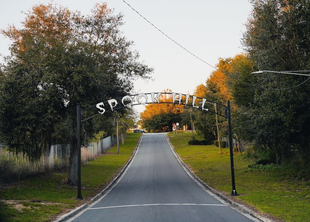Spook Hill sign