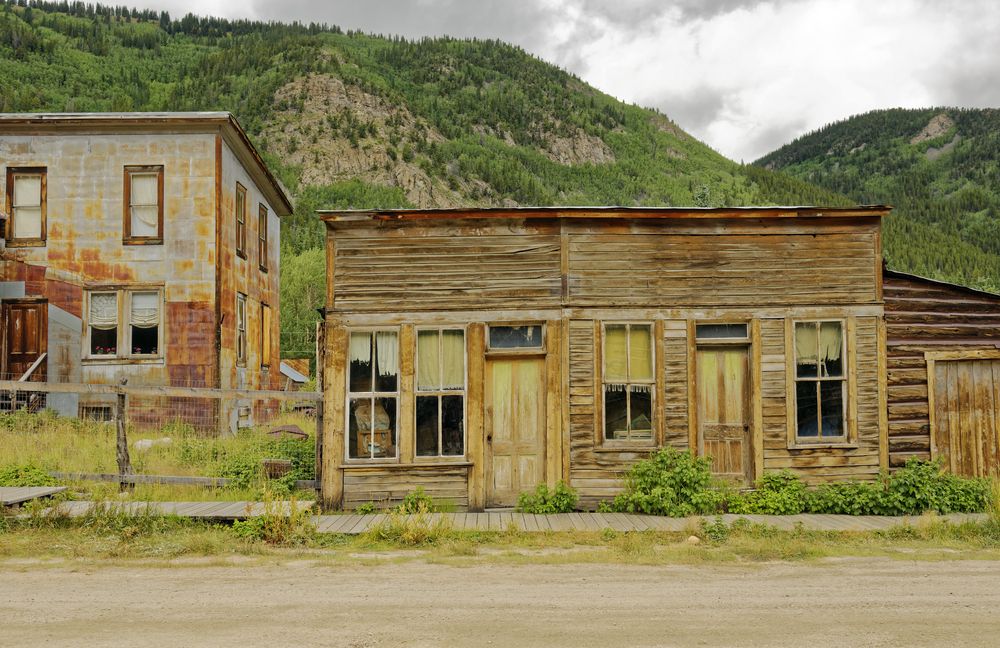 A log house at St.Elmo Ghost Town