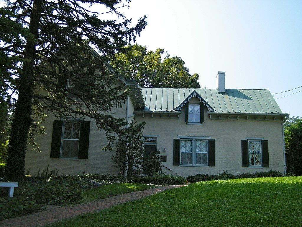 Outside view of the Stonewall Jackson’s Headquarters
