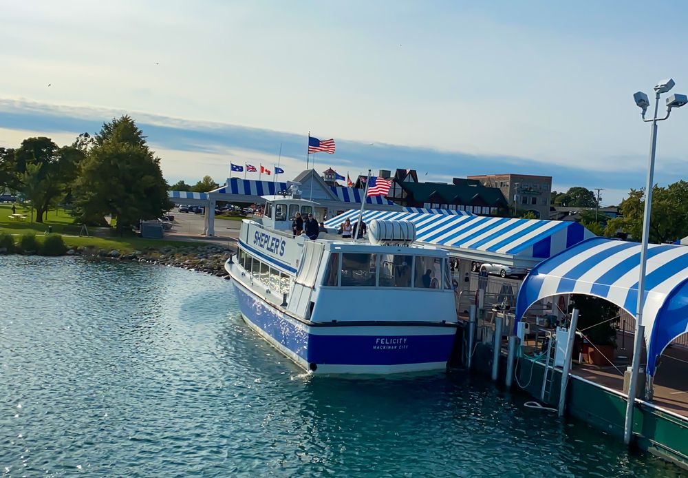 Cruise in Mackinac Island
